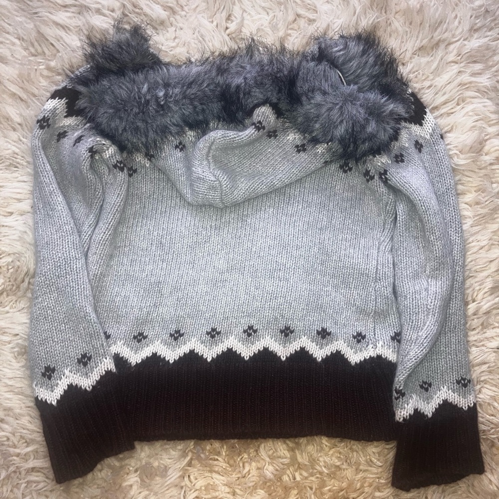 ALLOY Gray and Brown Patterned Sweater - Picture 2 of 7